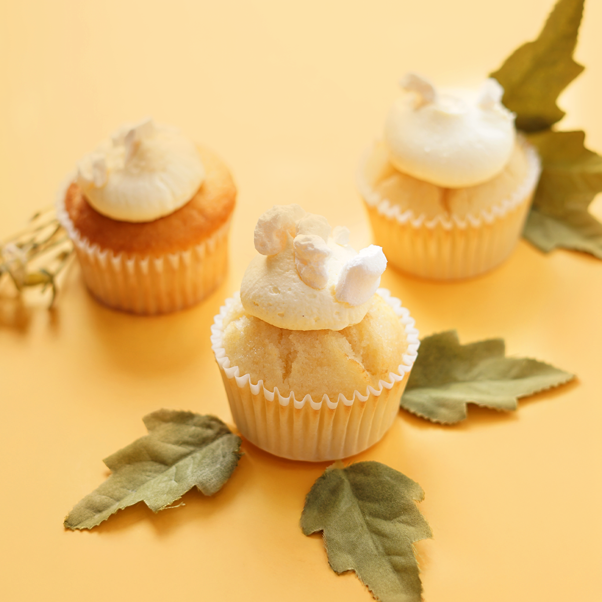 Lemon meringue cupcake