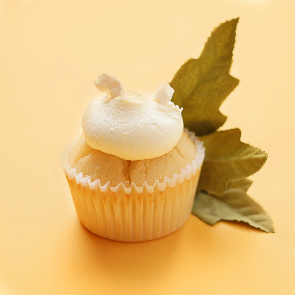 Lemon meringue cupcake