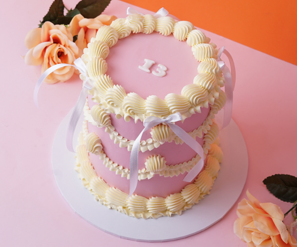 Eggless Vintage Cake with Ribbon