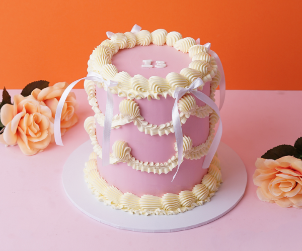 Eggless Vintage Cake with Ribbon